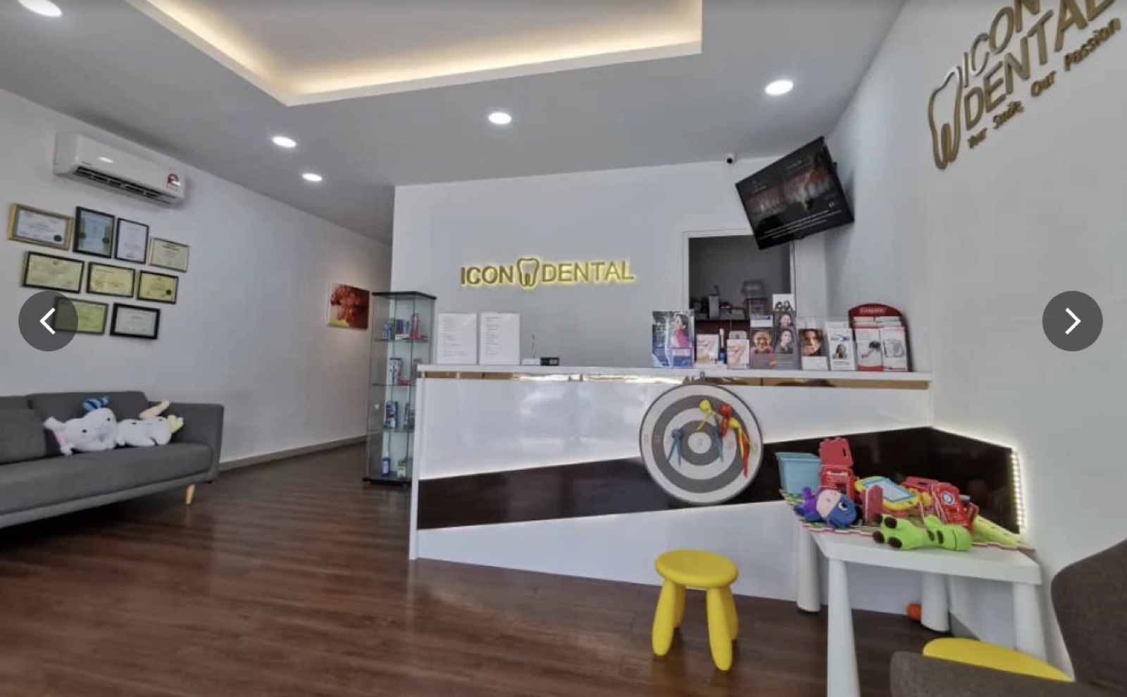Foto sebenar ruang reception Icon Dental